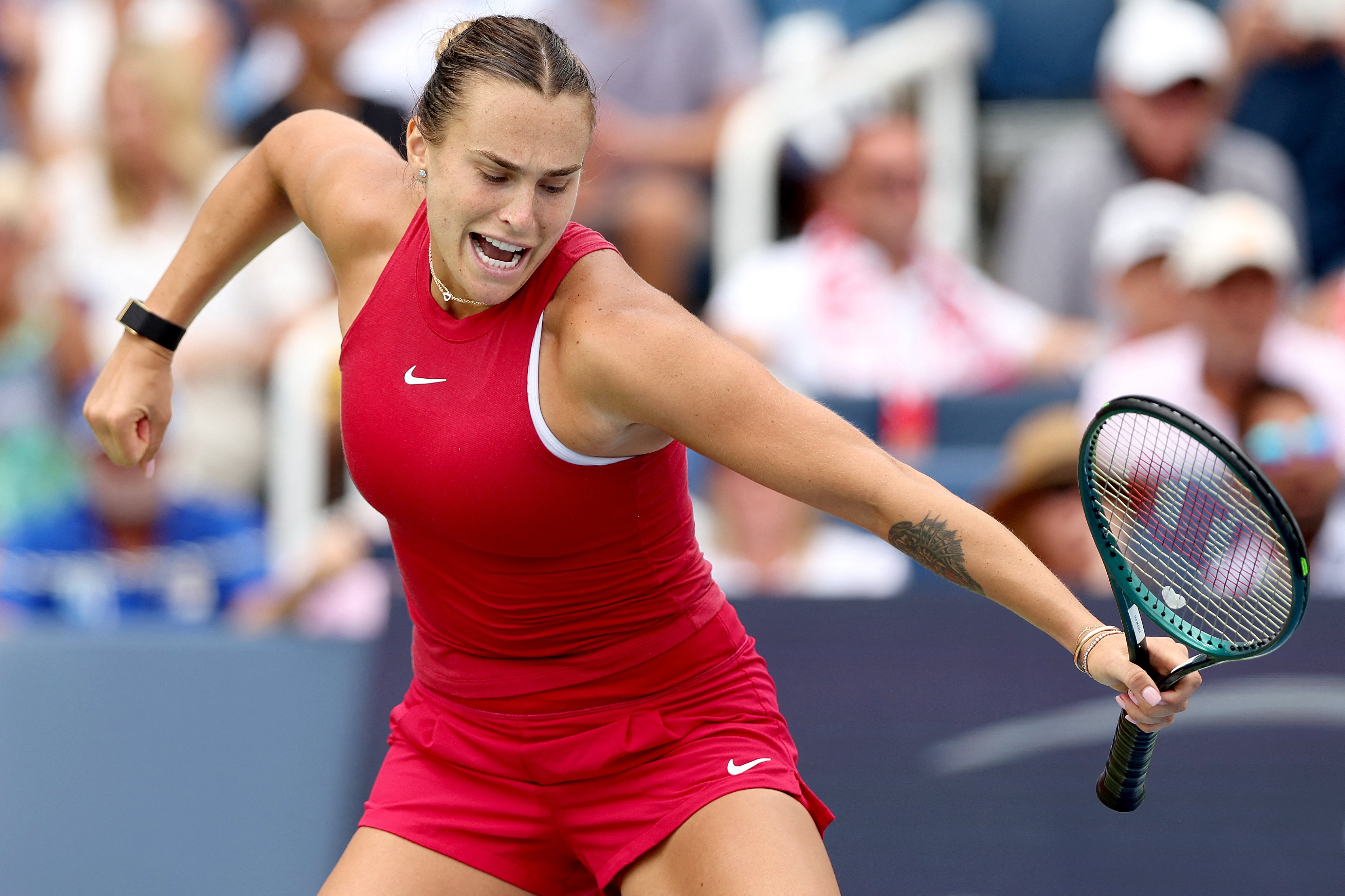 SHOW OF FORCE: Sabalenka roars, crushes Blinkova