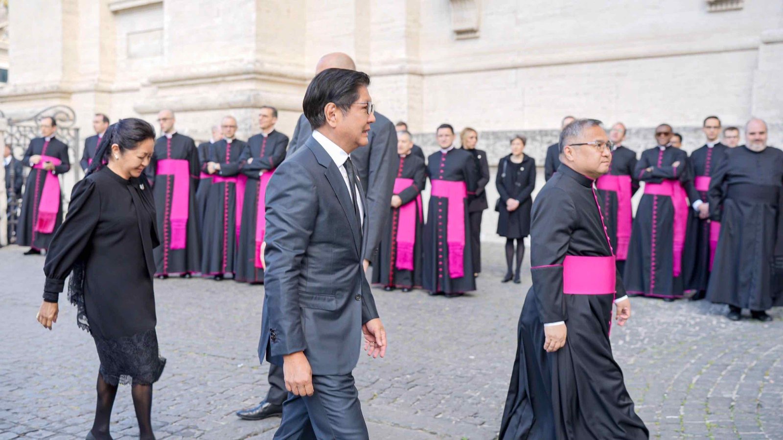 Leader of pillar of Catholicism bids farewell to Pope Francis  