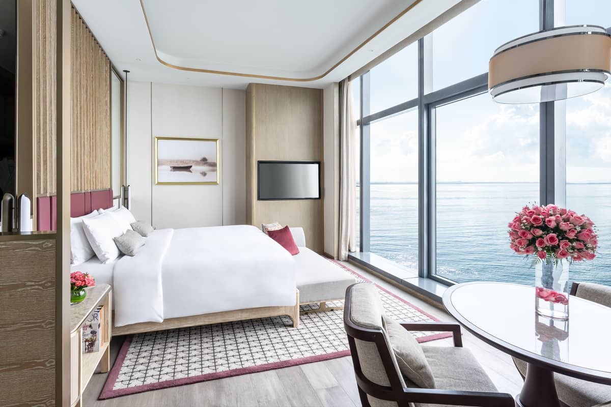 Signature Seaview King (morning).