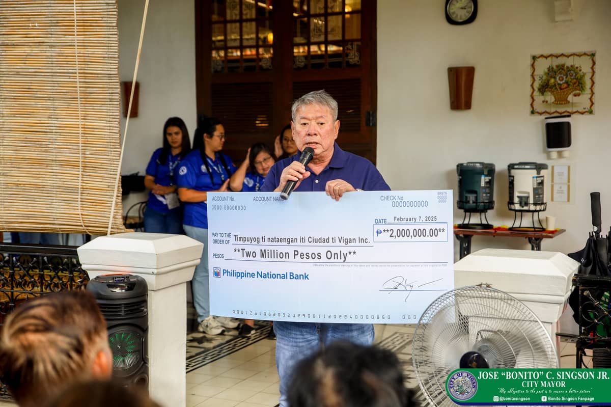 Mayor Singson donated P2 million to the Bigueño Senior Citizens through the Timpuyog ti Natataengan iti Ciudad Vigan Inc.