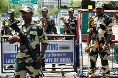 India and Pakistan troops exchange shots in Kashmir