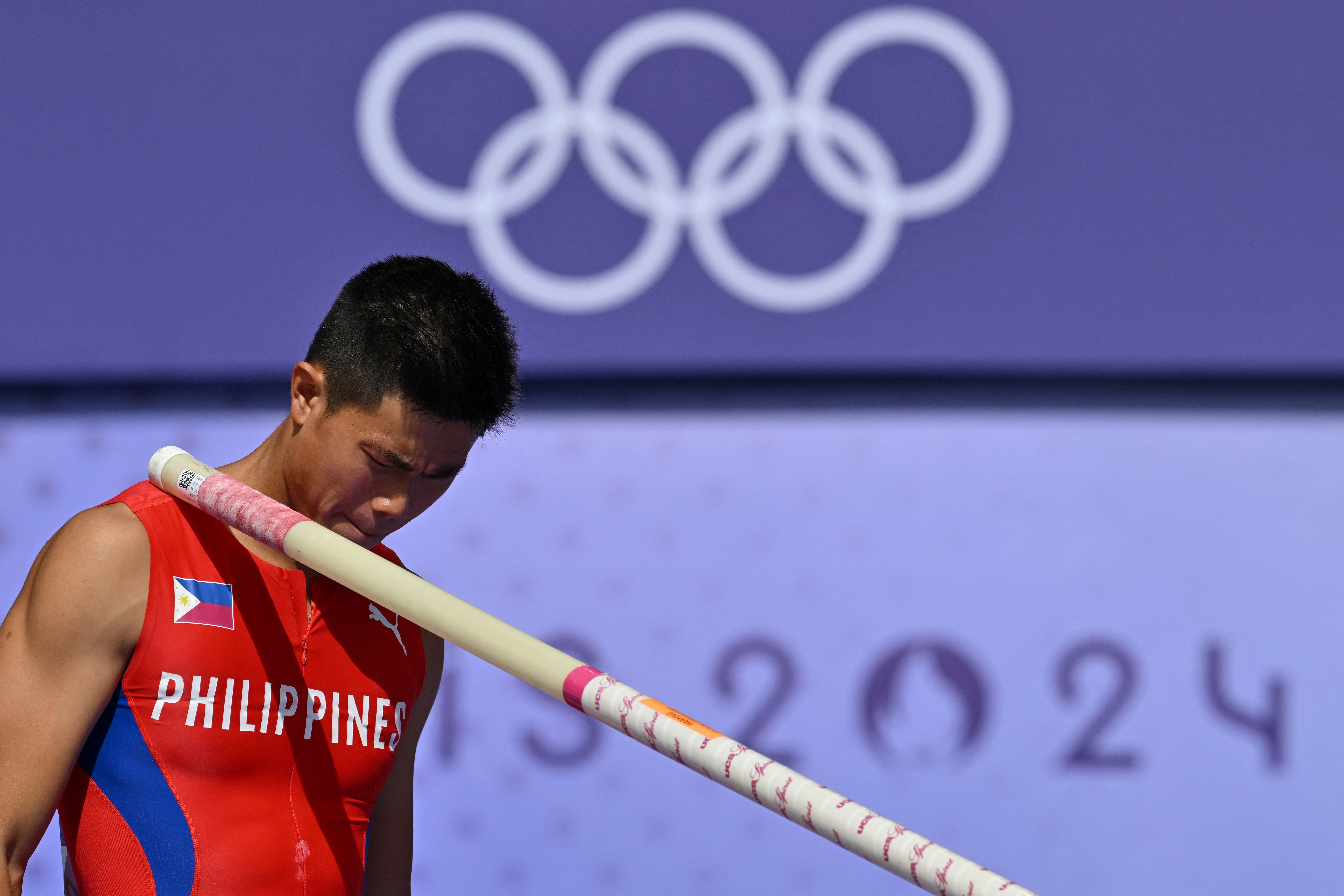 Obiena falters, settles for 7th in Xiamen