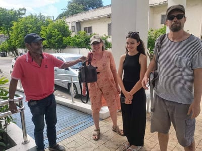 Honest cab driver makes good deed