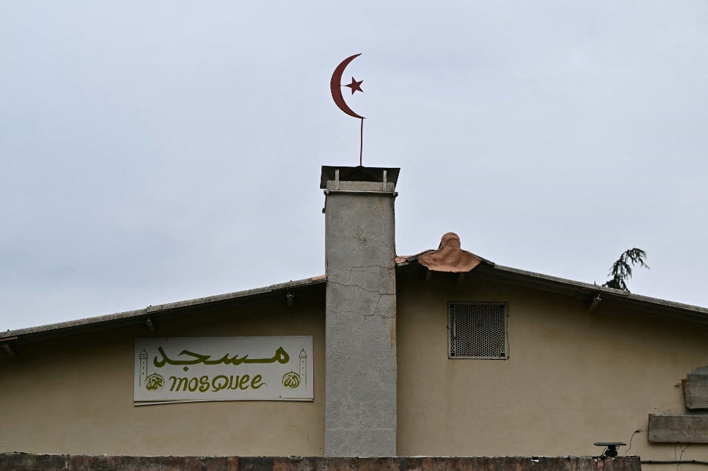 Mosque murder suspect arrested in Italy: French prosecutor