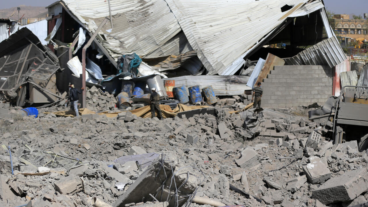 U.S. strikes at migrant center kill 68