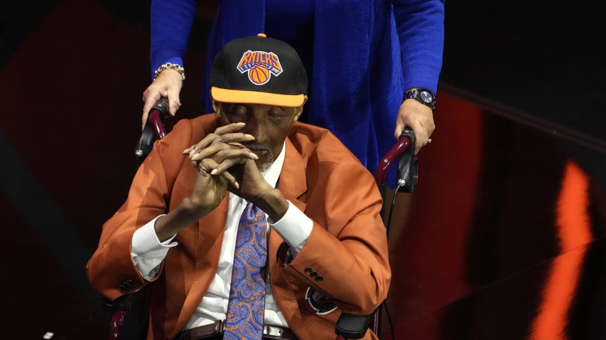 Knicks legend dies at 88