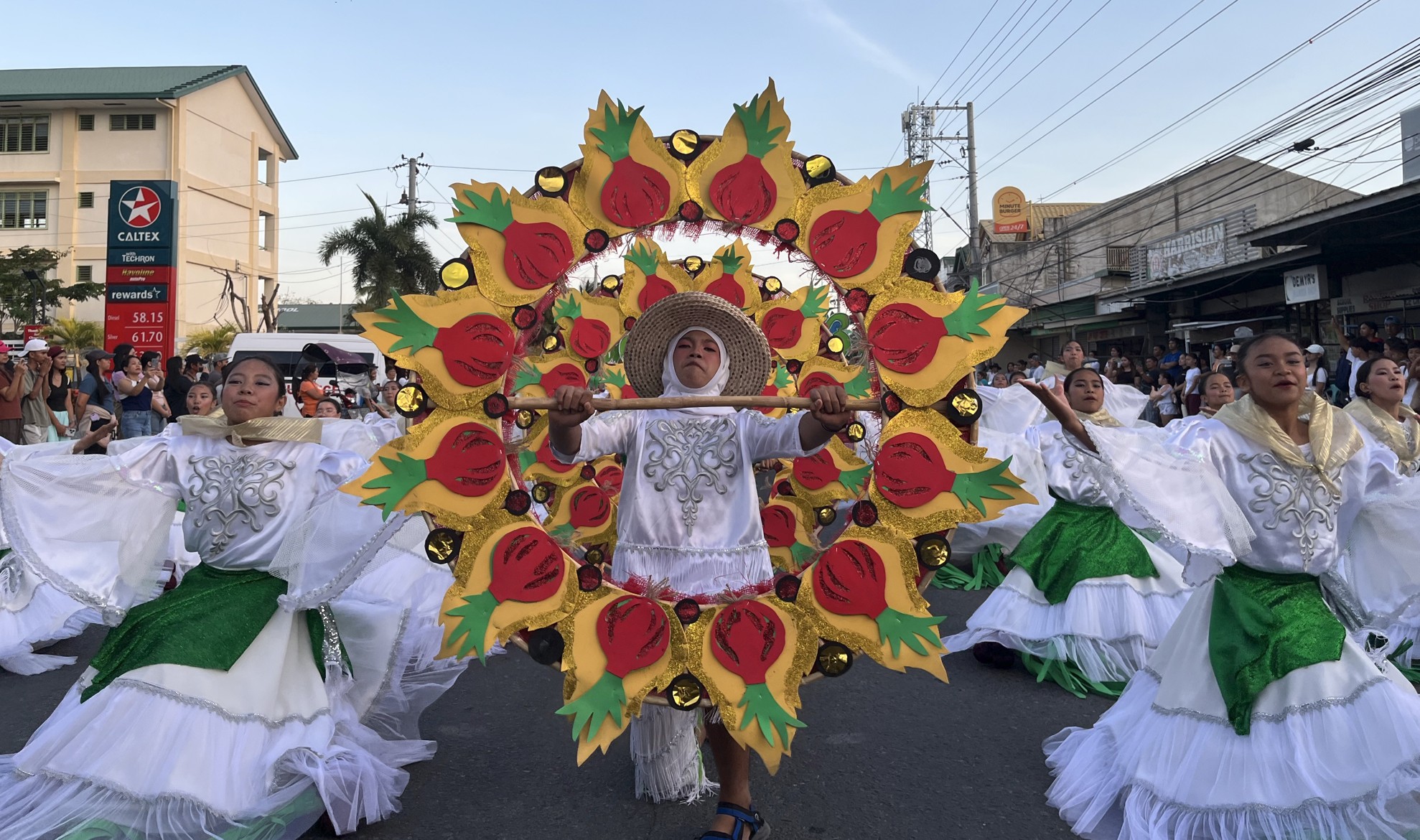 Bayanihan spirit at the Sibuyas Festival of Bongabon, Nueva Ecija