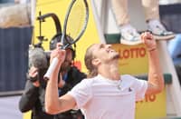 ALEXANDER Zverev celebrates after beating Alejandro Davidovich Fokina 2-6, 7-6 (7/3), 7-6 (7/0) in the third round of the men’s singles event of the Madrid Open.