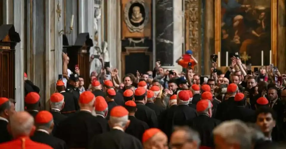 Cardinals mull conclave date