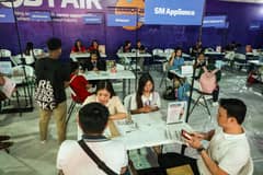 Top firms participate in Labor Day job fairs