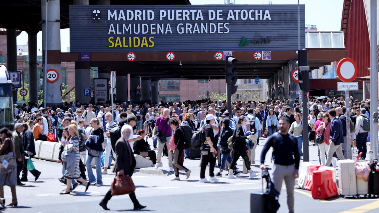 Power returns to most of Spain, Portugal after massive blackout