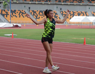 Hoffman eyes three-peat; Knott chases 200m crown