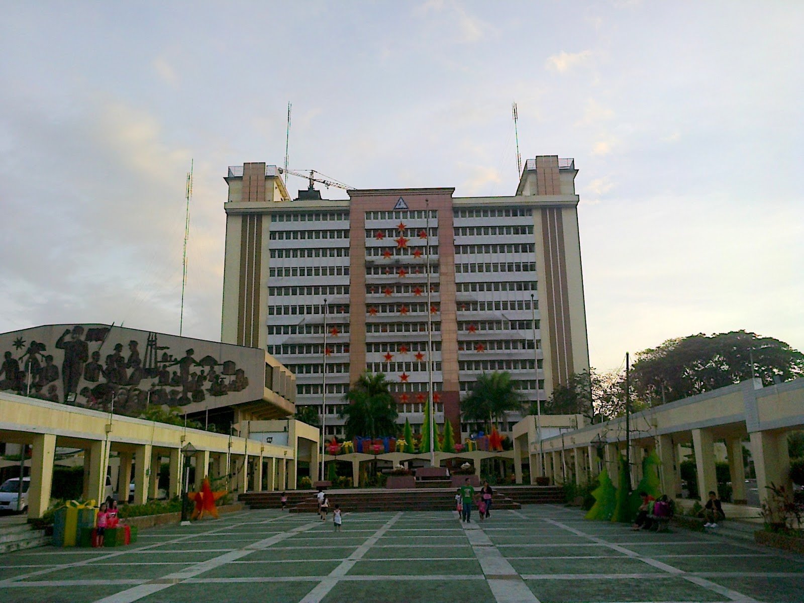 QC offers over 11K jobs on Labor Day