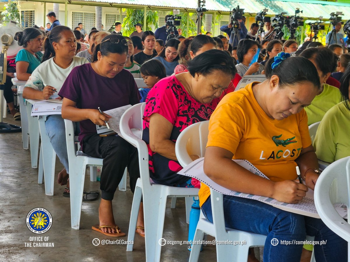 Comelec visits Kanlaon evacuees