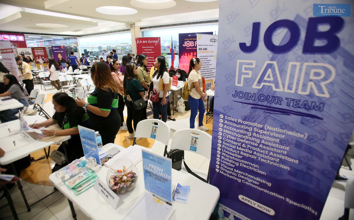 Job seekers fill the SM Marikina Job Fair on Labor Day, Thursday, 1 May 2025. Themed “Trabaho para sa Pinoy,” the event featured five government agencies and 47 private companies.