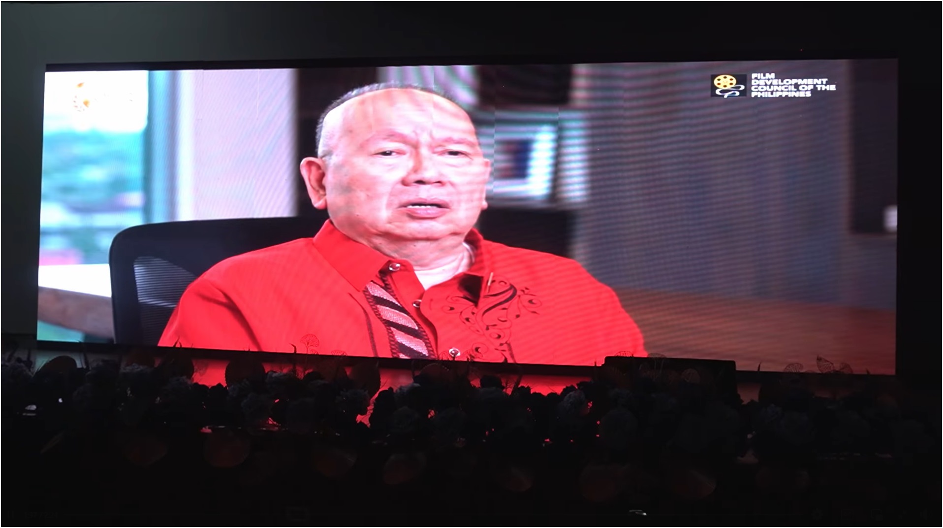 Direk Joey Reyes delivers acceptance speech for Icon of Media Excellence award through a video message.