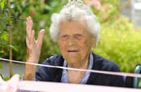 English great-grandma now world’s oldest person at 115
