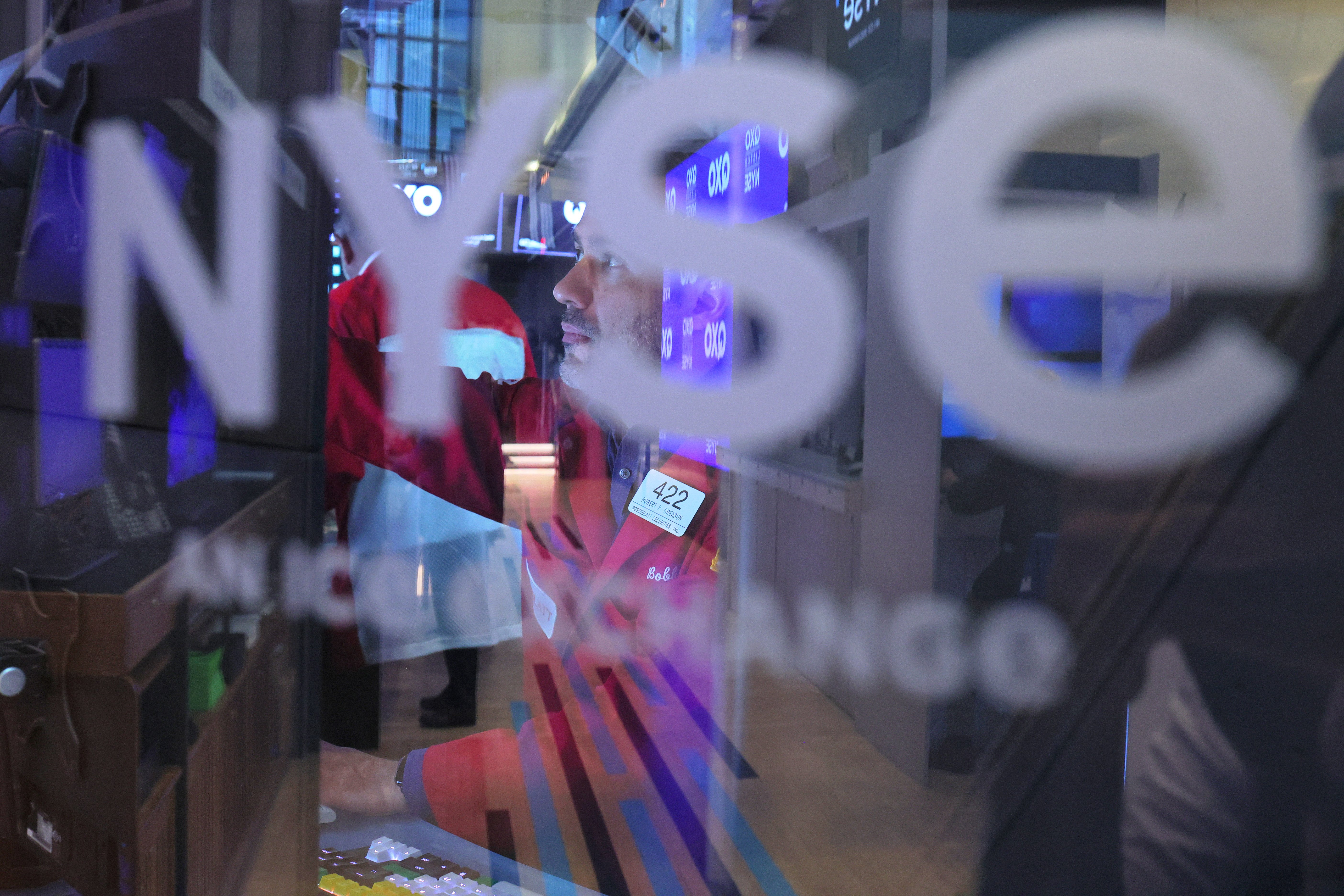 Easing tensions fuel global rebound 