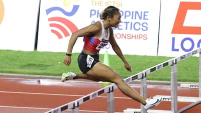 HURDLER Robyn Brown pulls off an upset of Paris Olympian Lauren Hoffman in the ICTSI Philippine Athletics Championships women’s 400-meter hurdles.