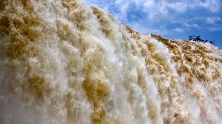 The falls, a panorama of unrelenting flow.