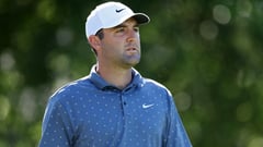 Scheffler shines, posts 8-shot lead