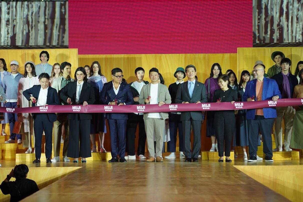 Muji flagship store launch modern spaces