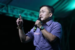 Kuya Bong seeks 5-year PRC license validity