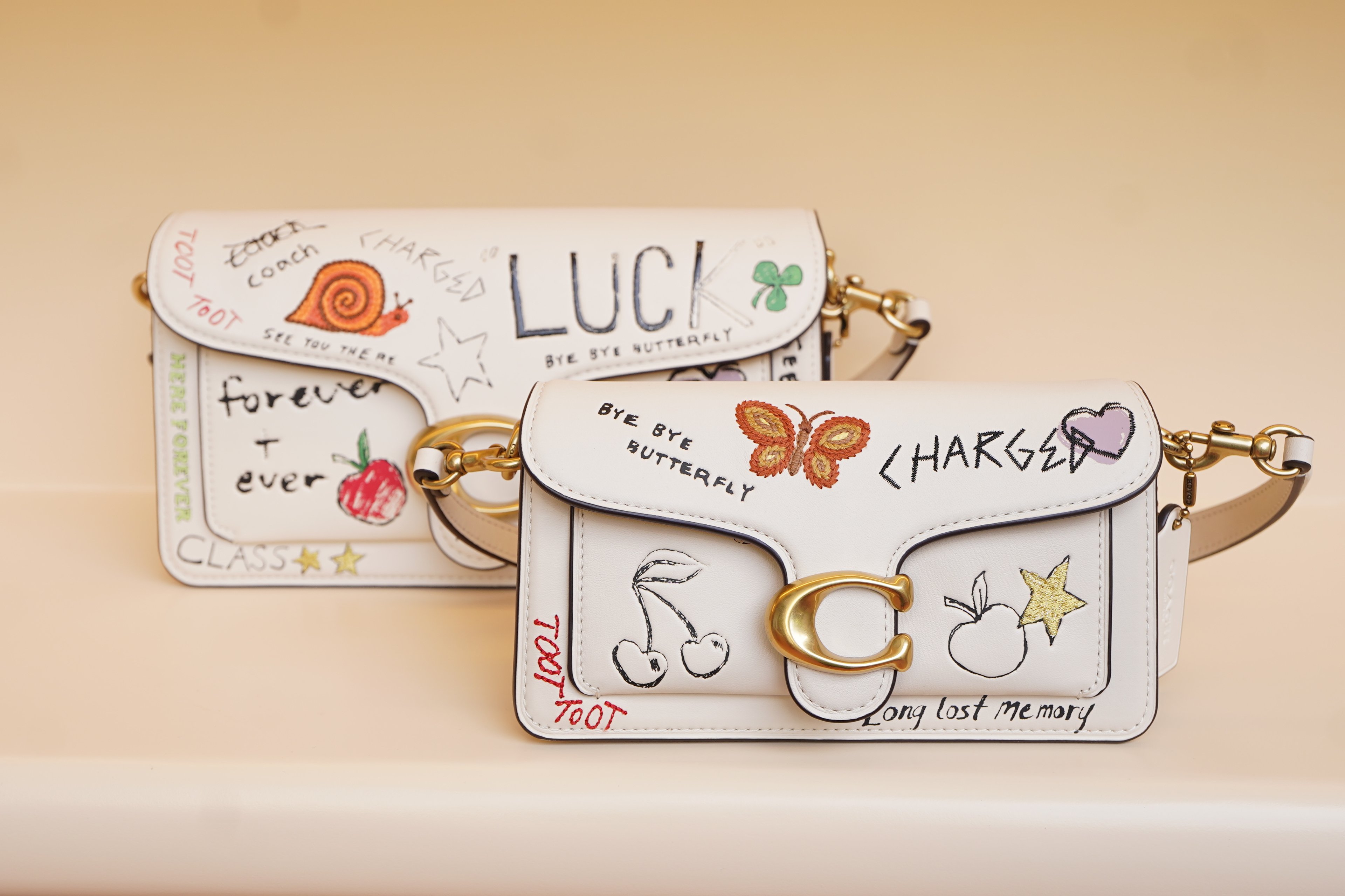Tabby Shoulder Bag With Sketch PrintGrey.