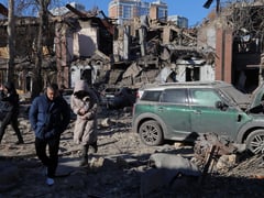 Ukraine, Russia trade aerial attacks 