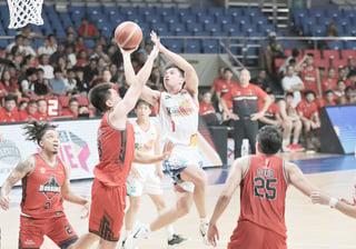 Late rally powers Rain or Shine past Blackwater