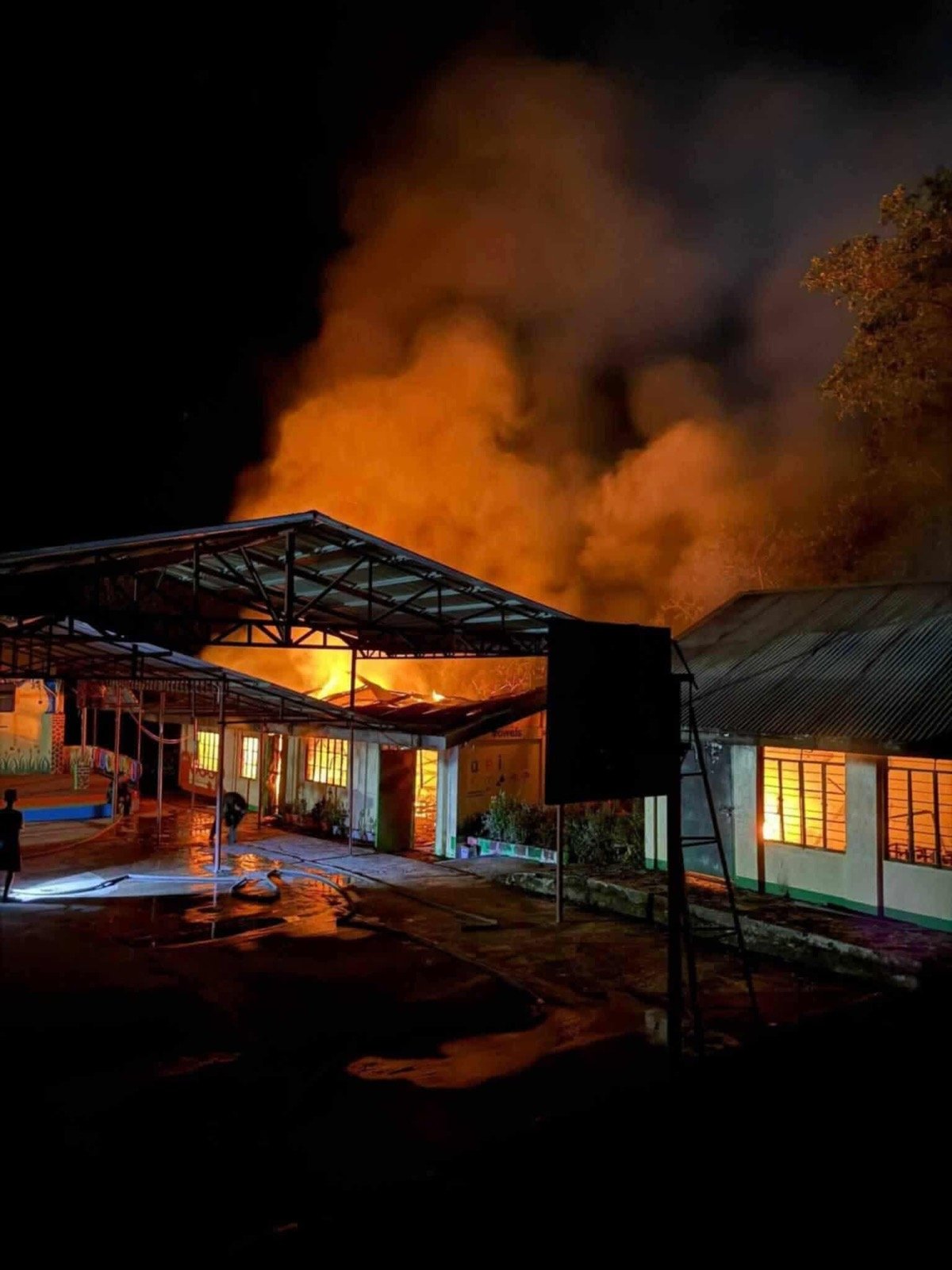 Voting center in Abra town catches fire