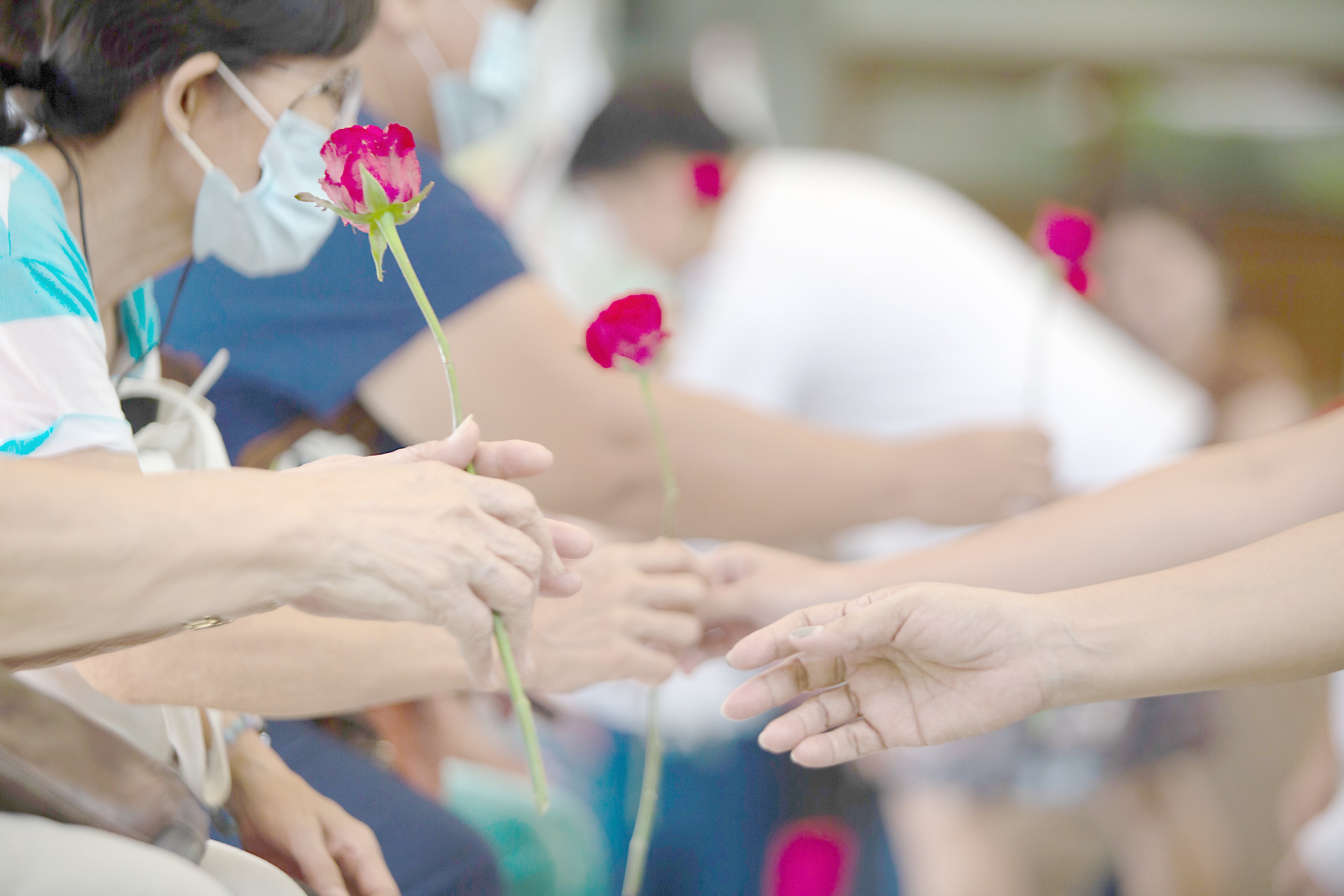 Tzu Chi Eye Center marks stronger compassion