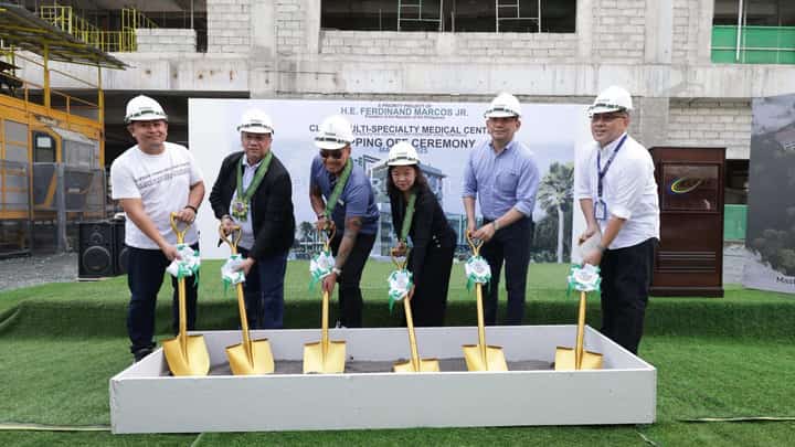Clark pediatric building holds top-off ceremony