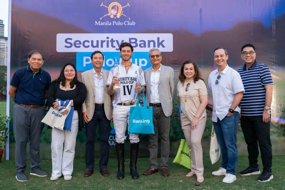 (L-R) Vic Noel, Security Bank Chairman; Michiko Dulay, Security Bank Wholesale Treasury Sales Head; Alex Revilla, Manila Polo Club President; Ignacio O’Dwyer, Professional Polo Player (Argentina); Sanjiv Vohra, Security Bank President and CEO; Diana Aguilar, Security Bank Vice Chairperson; Jim Yap, Security Bank SVP and Financial Markets Segment Head (OIC); Andre Ibarra, Security Bank Treasurer, at the awarding of the high goal game at the Security Bank Polo Cup.