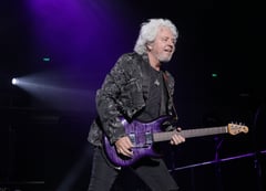 Toto holds the line for classic rock at SM MOA Arena