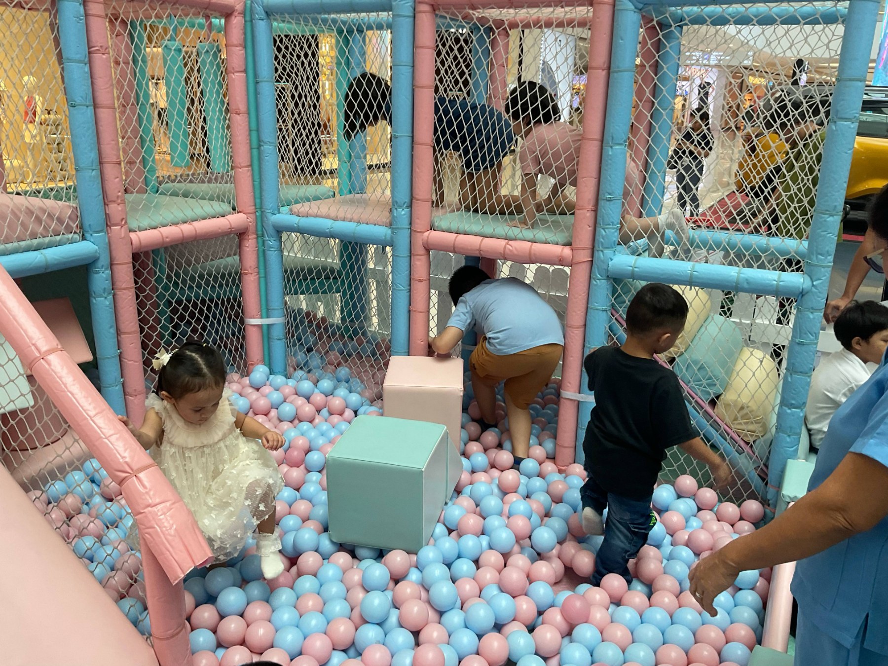 Kiddie Zone for safe playtime.