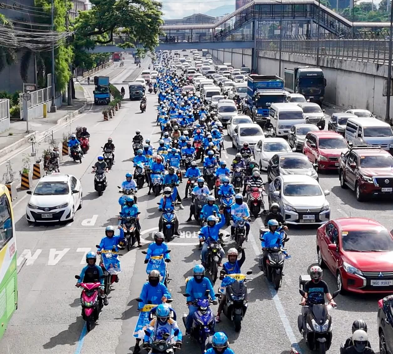 Ride-hailing apps cut commissions to boost driver income