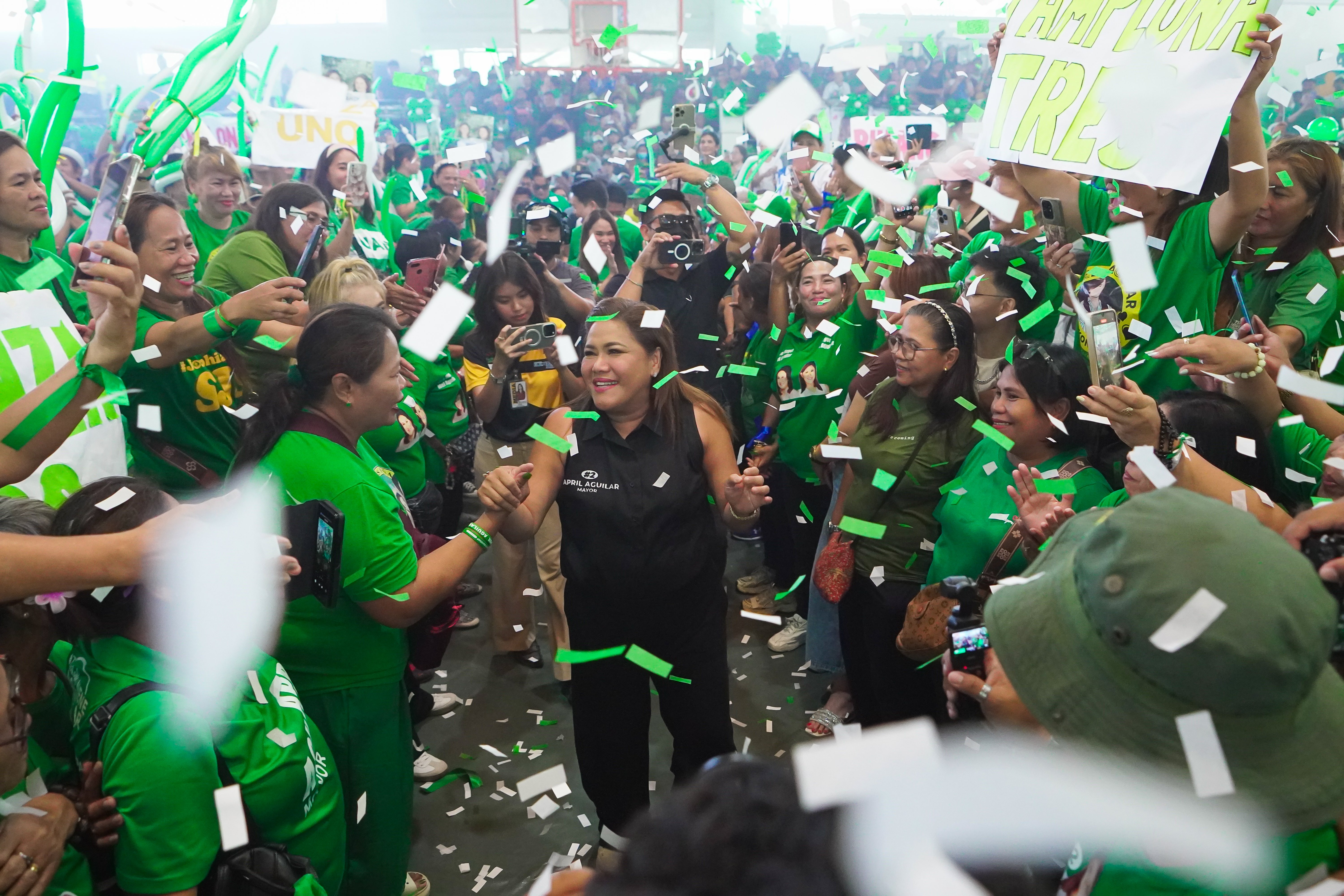 Thousands trooped to Team Aguilar Miting de Avance in Las Pinas