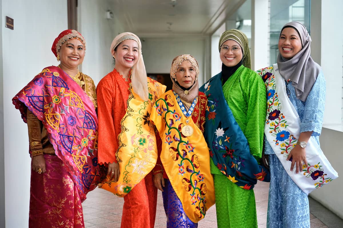 Master of Sama traditional dance or igal and Manlilikha ng Bayan Sakinur-Ain Delasas (center) with her daughters and Nursida Diamson Jaluddin, one of her best students who now teaches the igal.