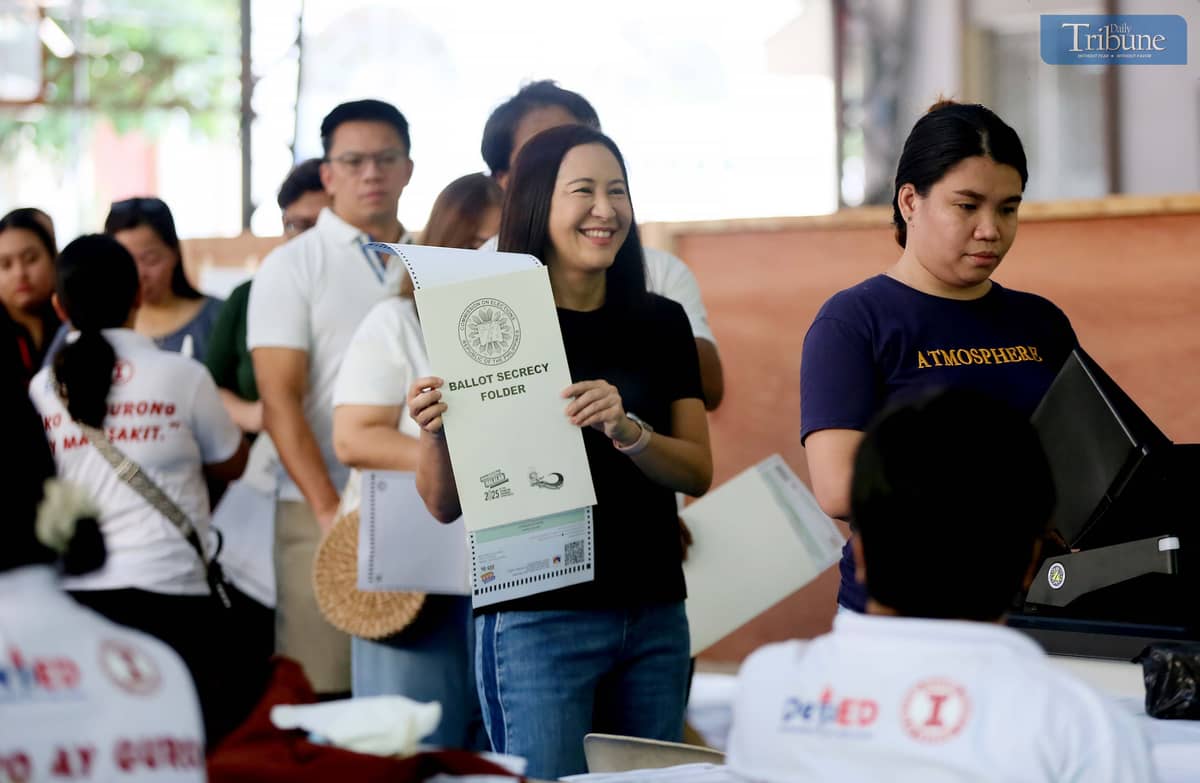 Mayor Joy Belmonte casts her vote at Christ the King Seminary along E. Rodriguez Avenue, Barangay Kristong Hari, Quezon City, on Monday morning, 12 May 2025, during the national and local elections.