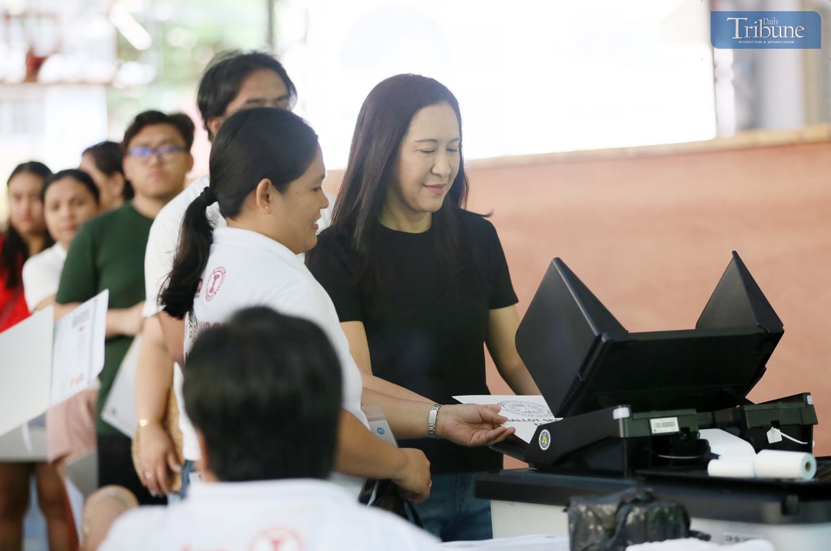 Mayor Joy Belmonte casts her vote at Christ the King Seminary along E. Rodriguez Avenue, Barangay Kristong Hari, Quezon City, on Monday morning, 12 May 2025, during the national and local elections.