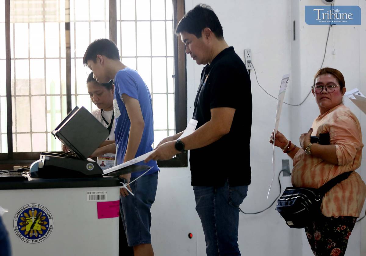 Senatorial aspirant ACT-CIS Partylist Rep. Erwin Tulfo cast his vote at Kamuning Elementary School in Quezon City on Monday morning, 12 May 2025 day of the National and Local Election 2025.