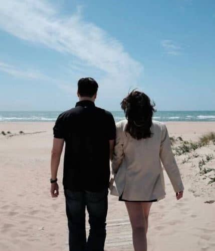 Bea Alonzo, 37, and unarguably super wealthy businessman Vincent Co, 45, are reportedly preparing to get married in Spain.