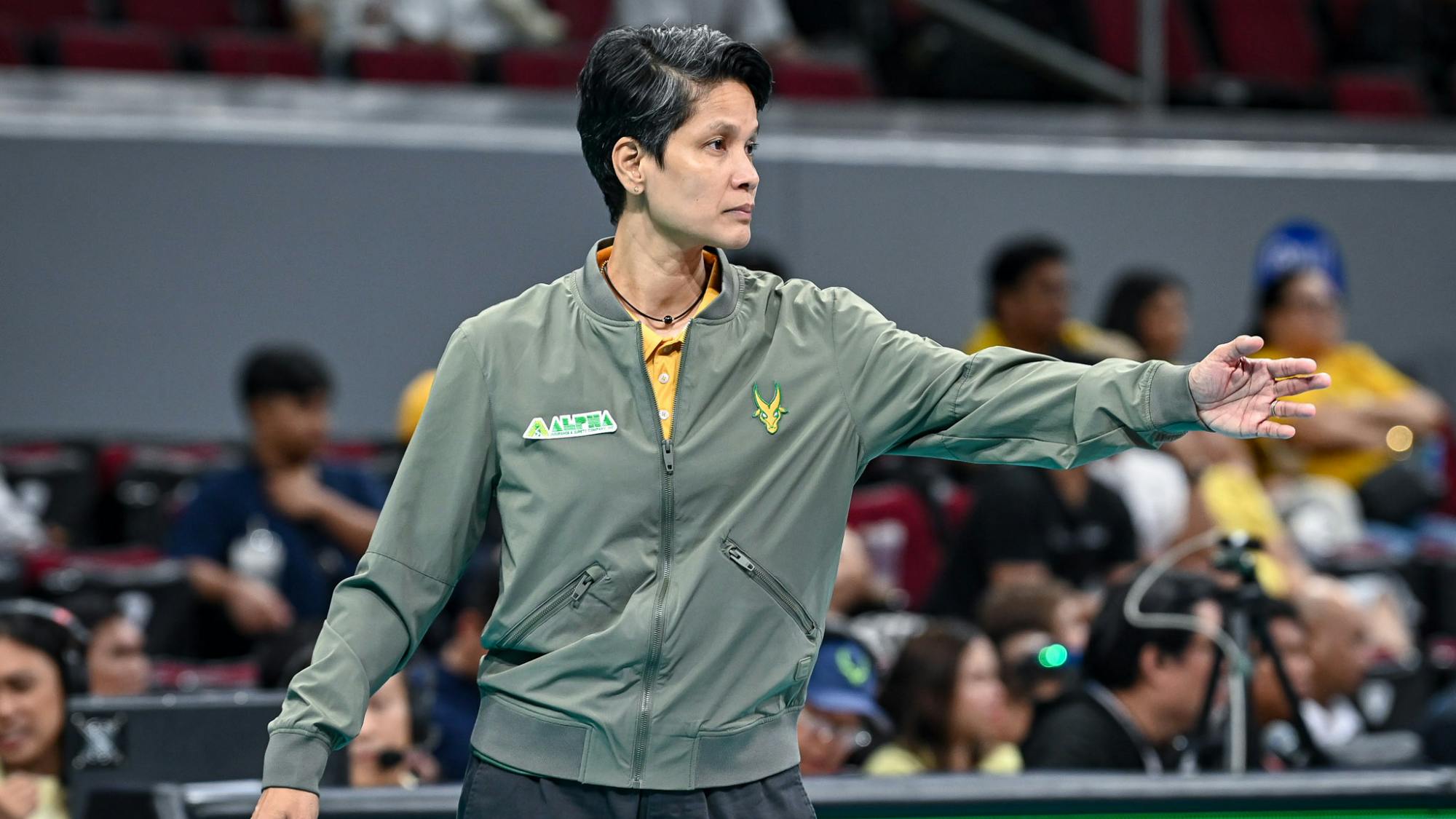 Chargers eyeing Salak as head coach?