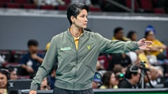 Chargers eyeing Salak as head coach?