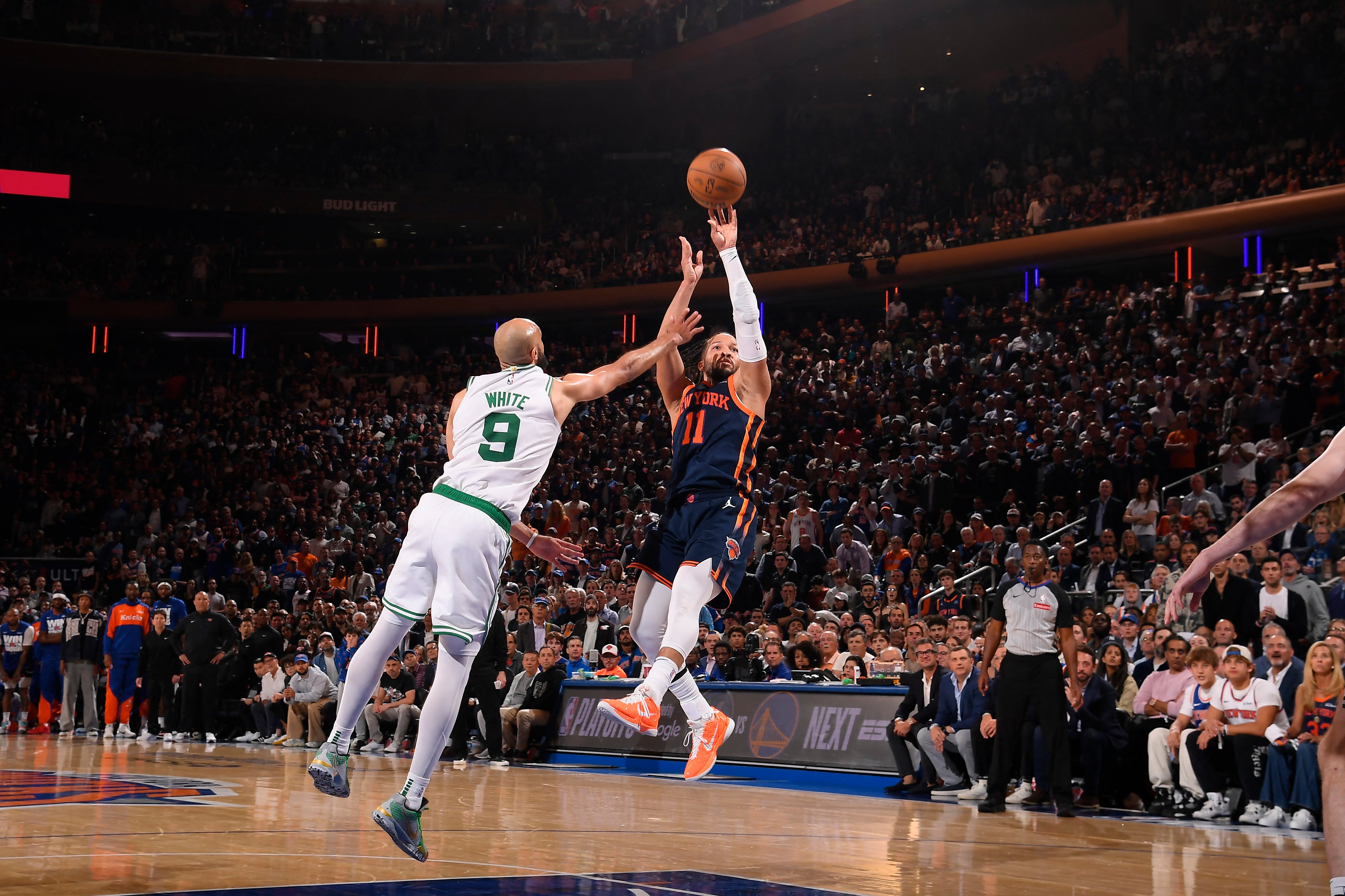 Brunson, Knicks push Celtics to brink; Warriors in trouble
