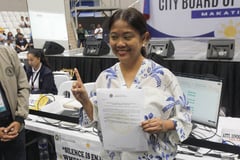 Drama marks Isko’s return, Nancy’s win