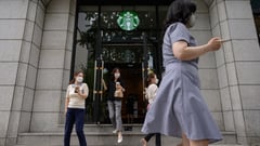 S. Korea Starbucks bans customers 
from using presidential bets names