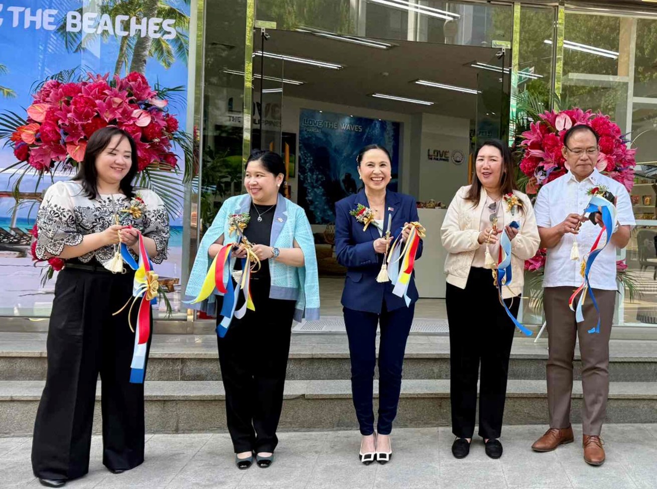 Pinoy SME products shine in Seoul with DTI showroom launch