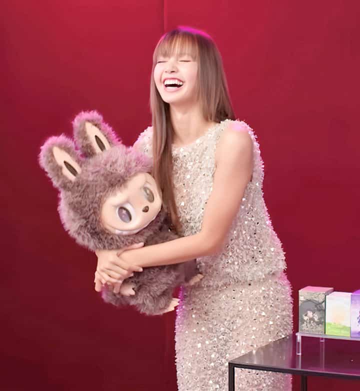 BLACKPINK Lisa and Zimomo.
